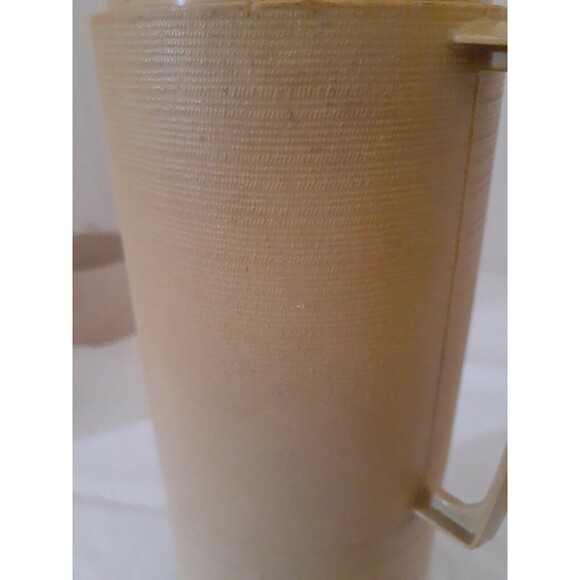 Vintage Thermos Beige & White Quart Size Division King Seeley 1960's Model 2202 - Picture 9 of 10